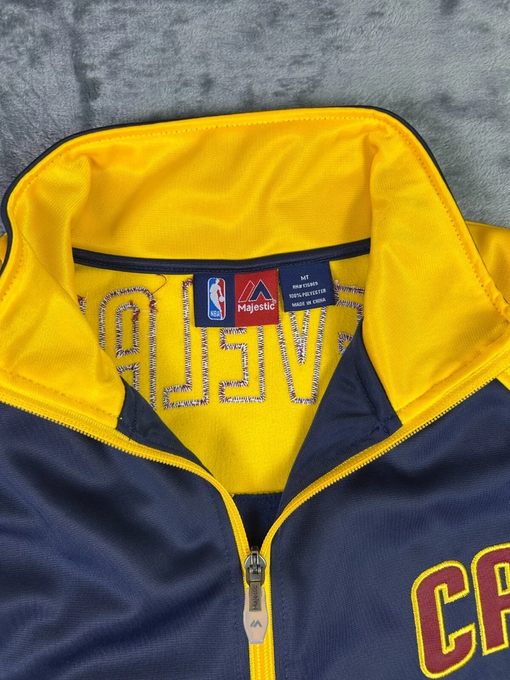 Majestic Cleveland Cavaliers NBA Warm-Up Jacket MT Colorblock Full Zip Retro - Image 3 of 4