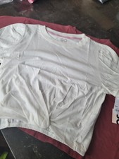 Twist Front Tee Shirt white size XS ladies juniors and berry magnolia Tee NWT