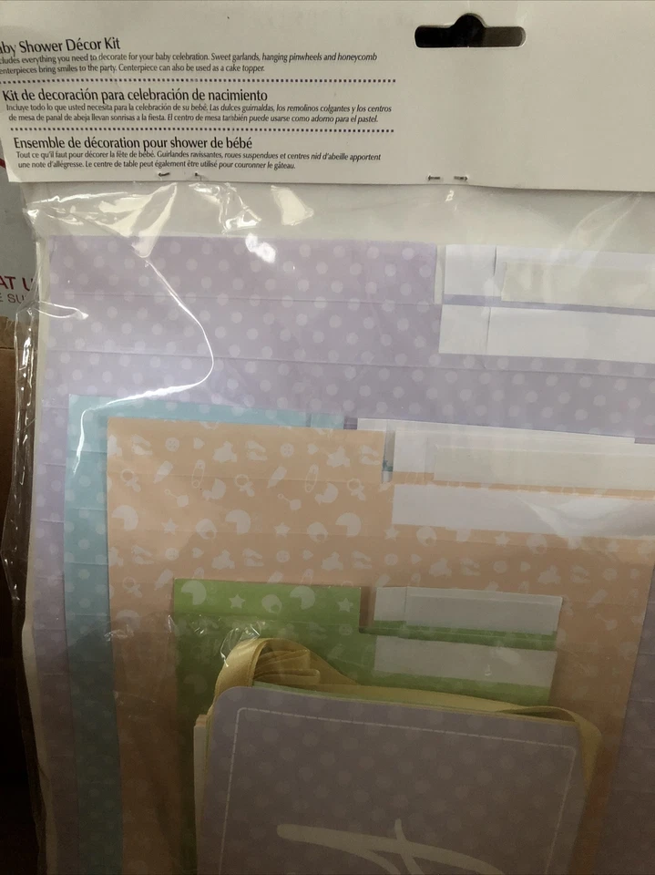 Kit de decoración Wilton Baby Shower unisex lunares pastel guirnalda molinillos Foto 3 de 3