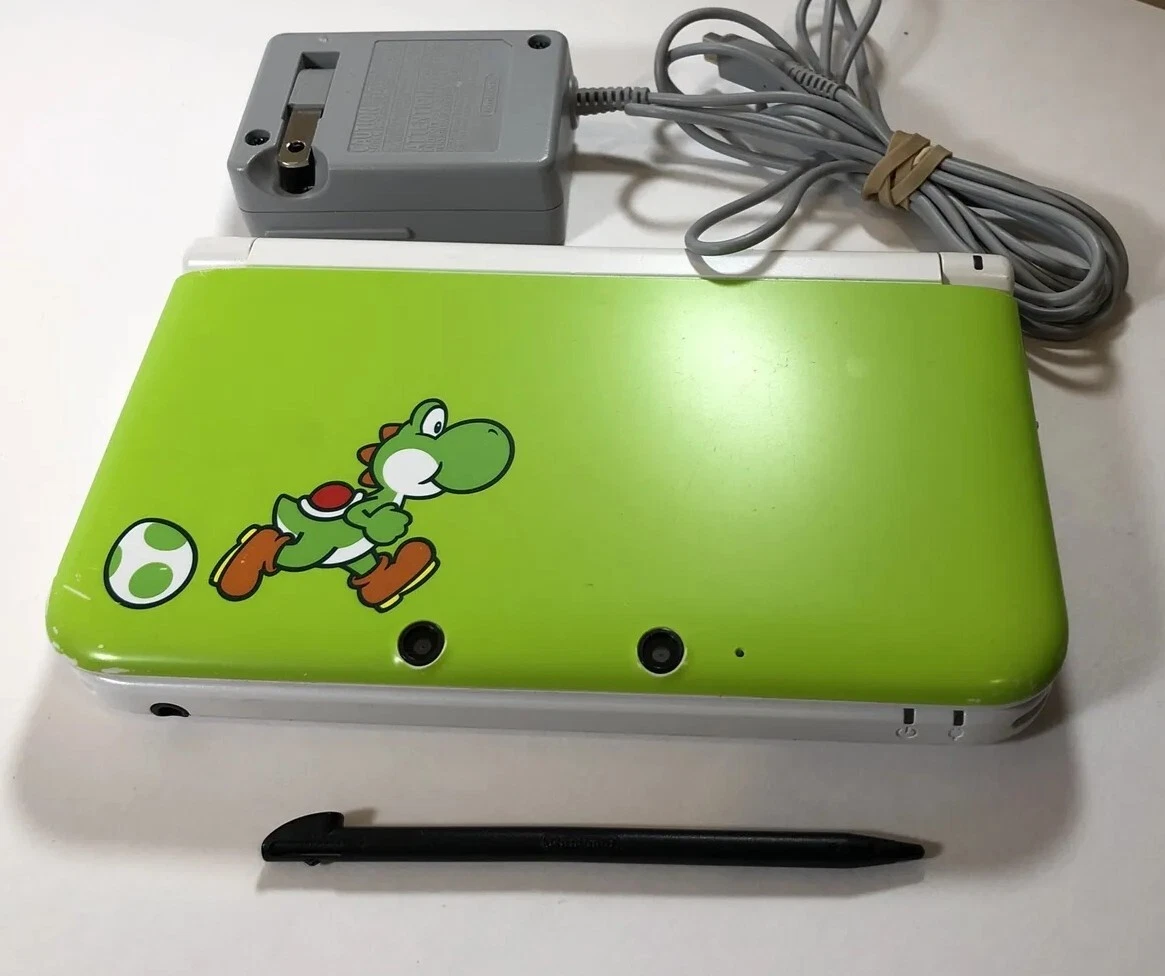 Nintendo 3DS XL Yoshi Green Limited Edition Clean Ships Today