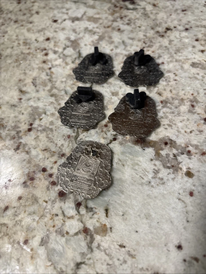 Disney Star Wars - 5 Stormtrooper Helmet Mystery Pin Collection - Image 4 of 4