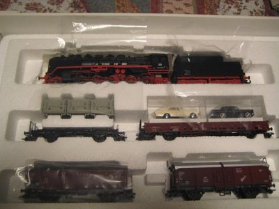 Marklin H0 DB Cl 50 Steam Lok w/Telex coupler & Freight cars from 29825 Set LN