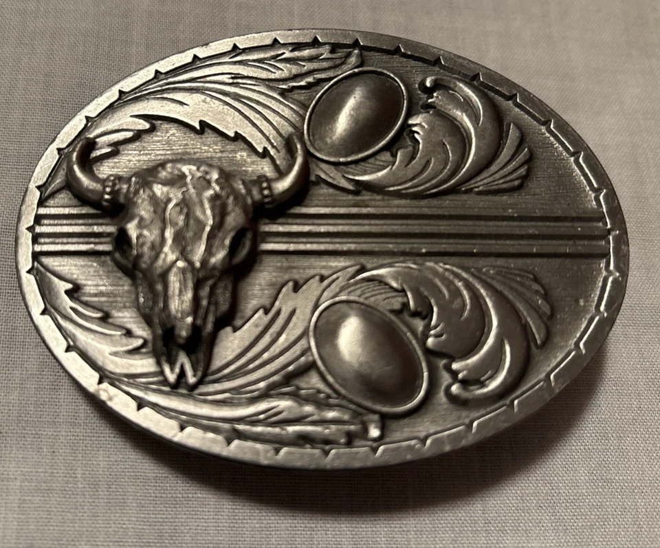 De colección 1996 Siskiyou Peltre Hombres Hebilla Cinturón Novillo Toro Calavera Motivo Desplazamiento Bolo Foto 3 de 4