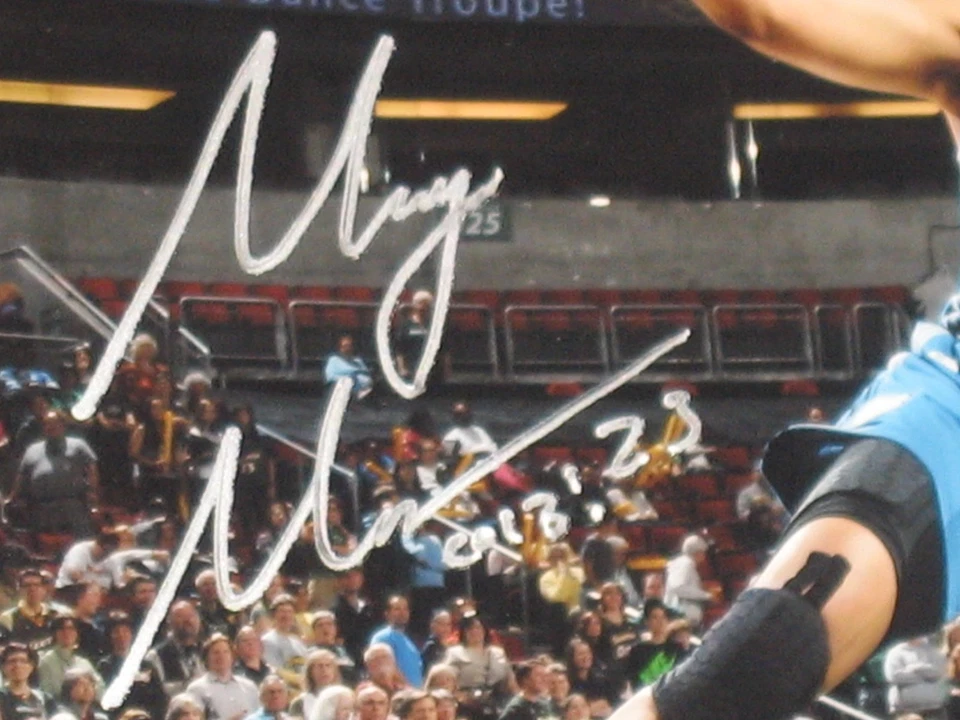 Maya Moore Signed Autograph 8x10 Photo JSA Certified Minnesota Lynx WNBA Auto - Image 2 of 4