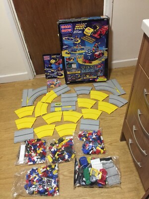 Mega Bloks Build & Race Motorsport Speedway 9801 großer Spaß - Rennen Alter 5+ Jahre
