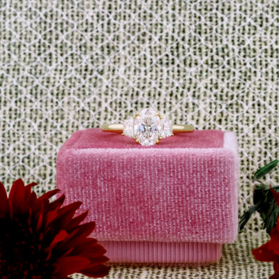 18 Karat Gelbgold Diamant Ehering 4 kt Ovalschliff IGI Lab Created 5 6 7