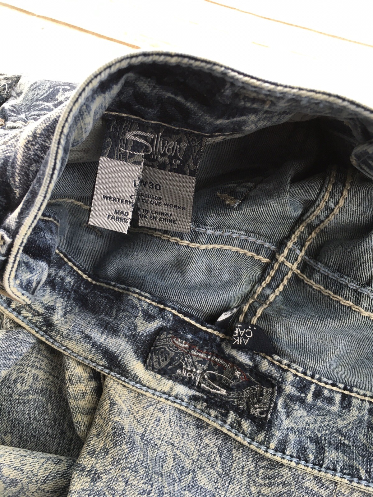 Silver Jeans Capris Mid Rise Aiko Printed Cropped Stretch Jean 25 26 30 DEFECT
