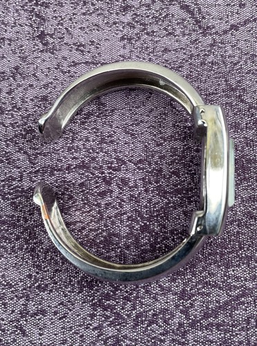 Adorable Geneva Silver Tone Quartz Watch W/Spring Clasp Band New Battery - Picture 3 of 7