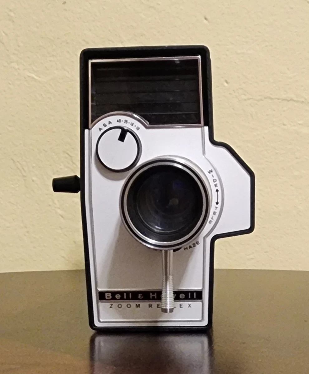CAMÉRA DE CINÉMA 35 mm Bell & Howell Eyemo KF-2. Excédent militaire propre ! EUR 1.786,03