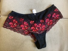 Aubade, Slip, rot/schwarz, sexy mit viel Spit...