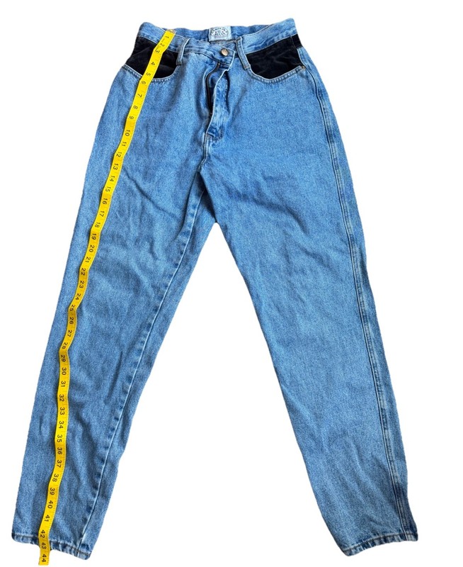 Carolina Blues Women’s High Rise Tapered Jeans Medium Wash Blue/Black Size E