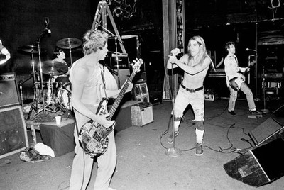Red Hot Chili Peppers rehearse together during a soundcheck before- Old Photo 3