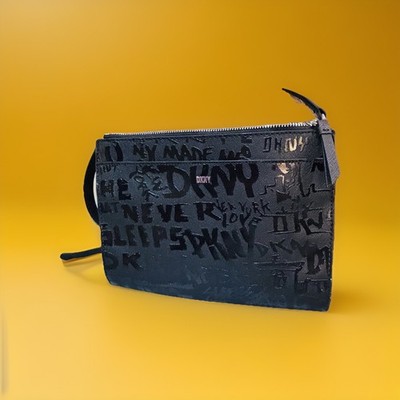 DKNY Bryant Park Multi Zip Womens Adjustable Crossbody Purse Bag Black Graffiti