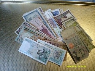 34 WELTBANKNOTEN.GEBRAUCHT.