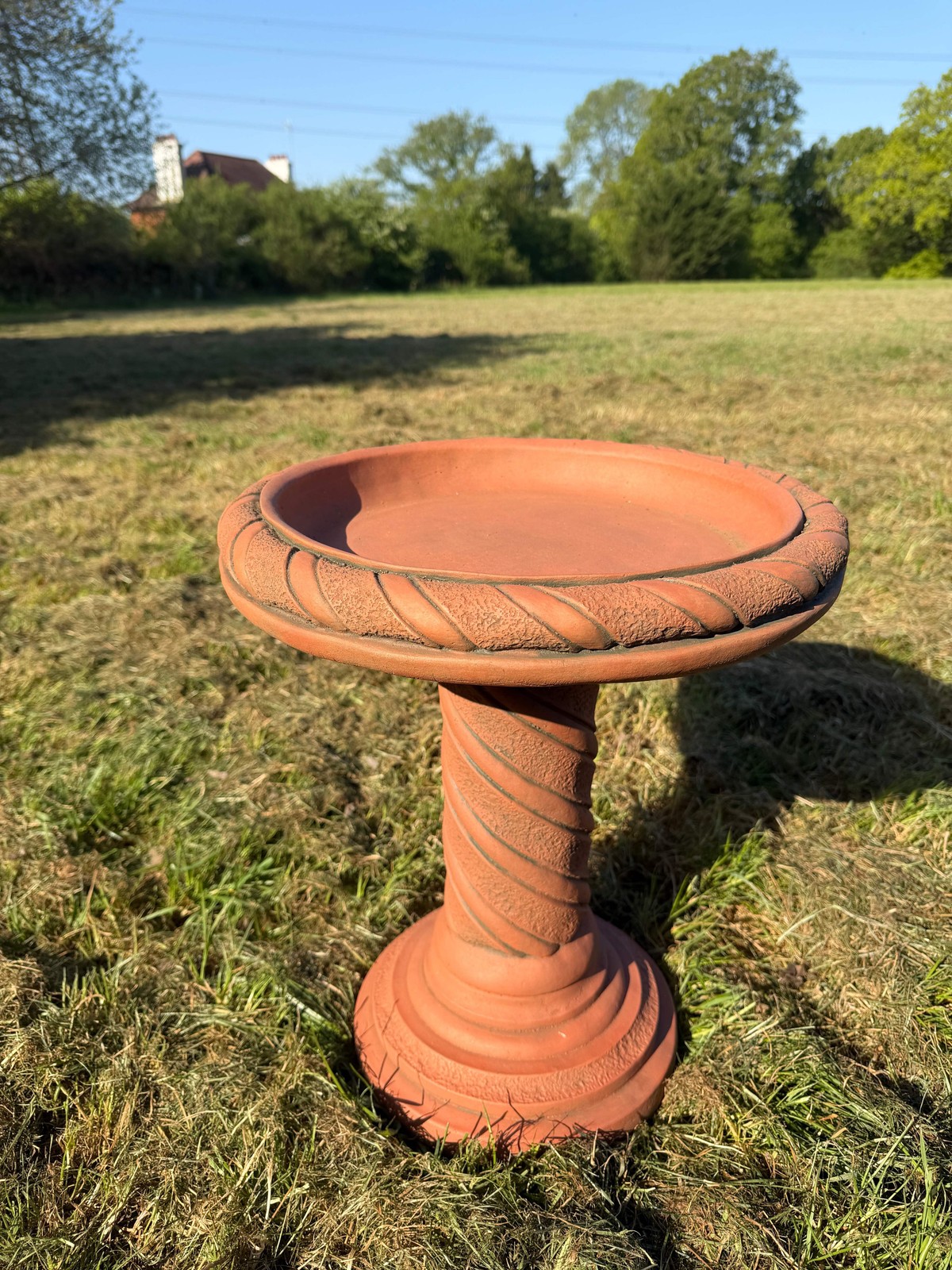 Rope Twist Bird Bath Stone garden ornament decoration