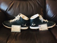 Derek Jeter Game Used Baseball Shoes, 2014 Final Season, Steiner COA