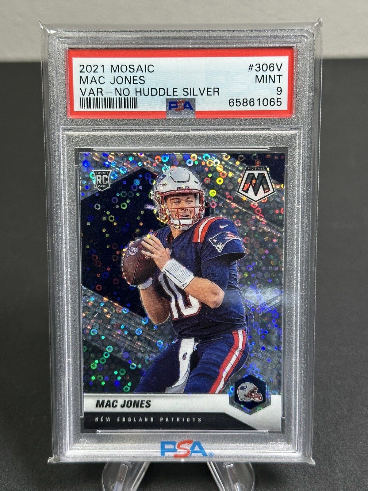 2021 Panini Mosaic Mac Jones #306V No Huddle Silver Variation RC PSA 9 Gem Mint