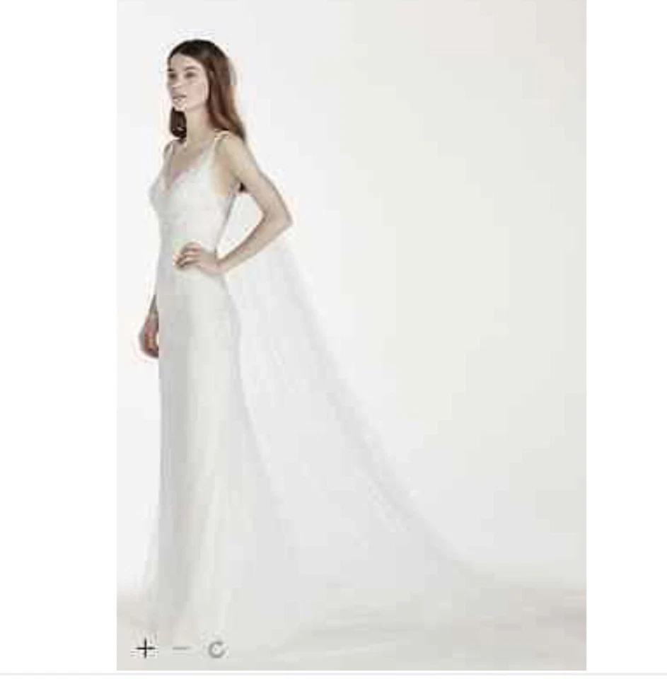 Velo de catedral blanco de novia de David de un nivel con peine de perlas Foto 4 de 4