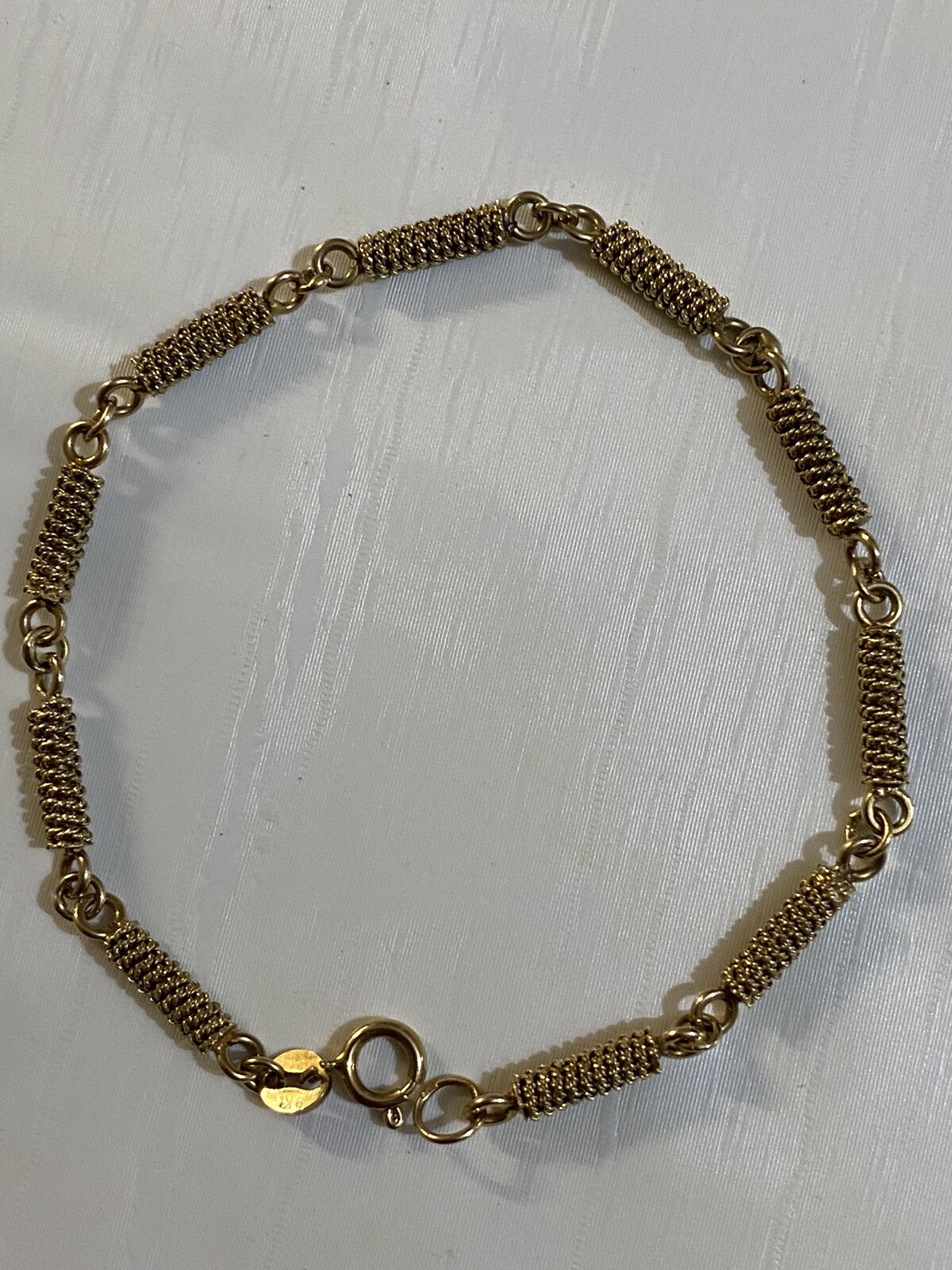 Vintage 9ct Solid Gold Unique Design Bracelet - image 2