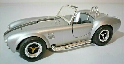 Shelby Cobra 427 S/C Road Signature 1:18 SCALE Has Issues See All