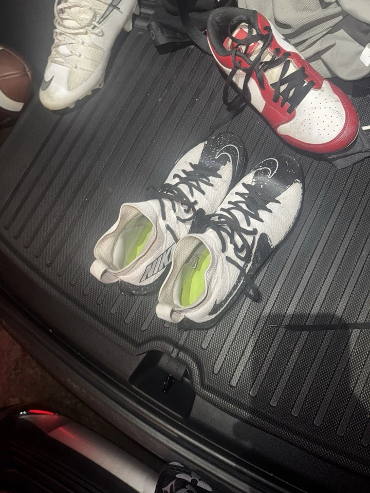 Nike Untouchable Mid 360 Custom Football Cleats Size 10 Black White(OREO) - Image 3 of 3