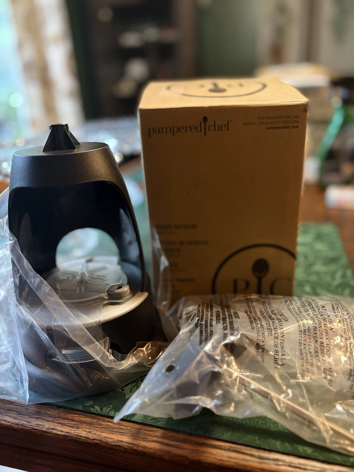 New! Pampered Chef Veggie Spiralizer #1179 SpiralFix ~ Fast, Free Shipping!