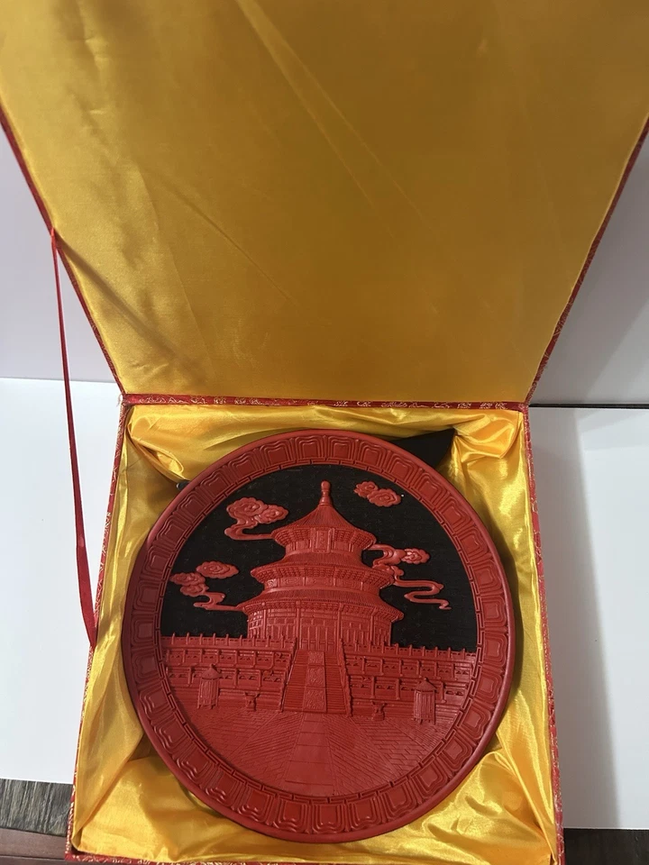 Placa de laca 10" Palacio de Beijing Funciona-Decoración Rojo/Negro Tallado Resina. Foto 2 de 4