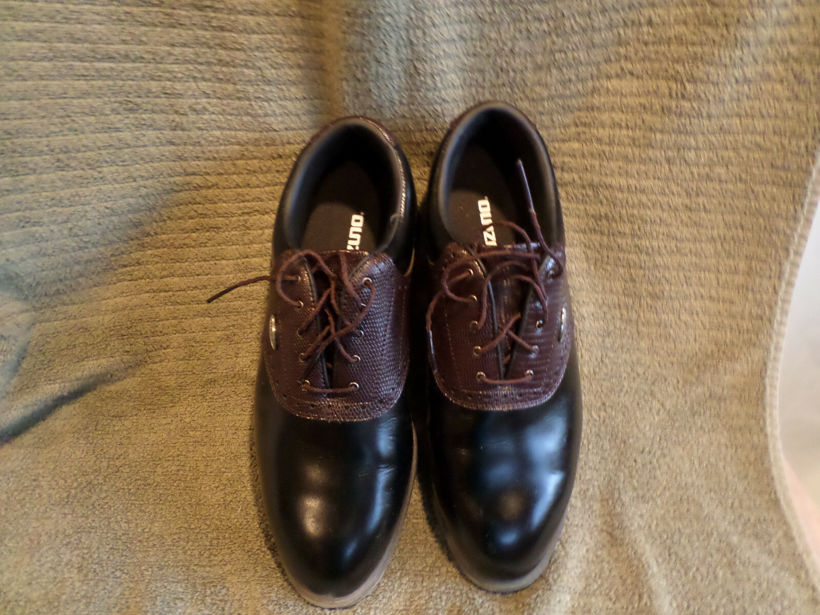 mizuno dress shoes