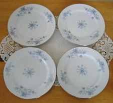 Vintage Crown Empire DUCHESS White Blue SNOWFLAKES Flowers 7 1/2" Plates~Setof 4