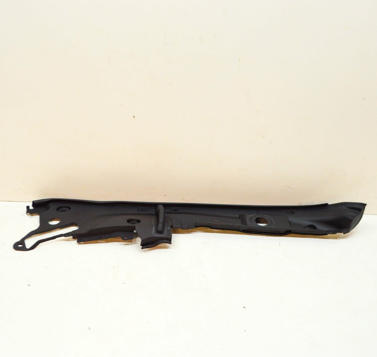 BMW 7 G11 G12 Front Bonnet Hood Right Side Sealing 51767475290 NEW  