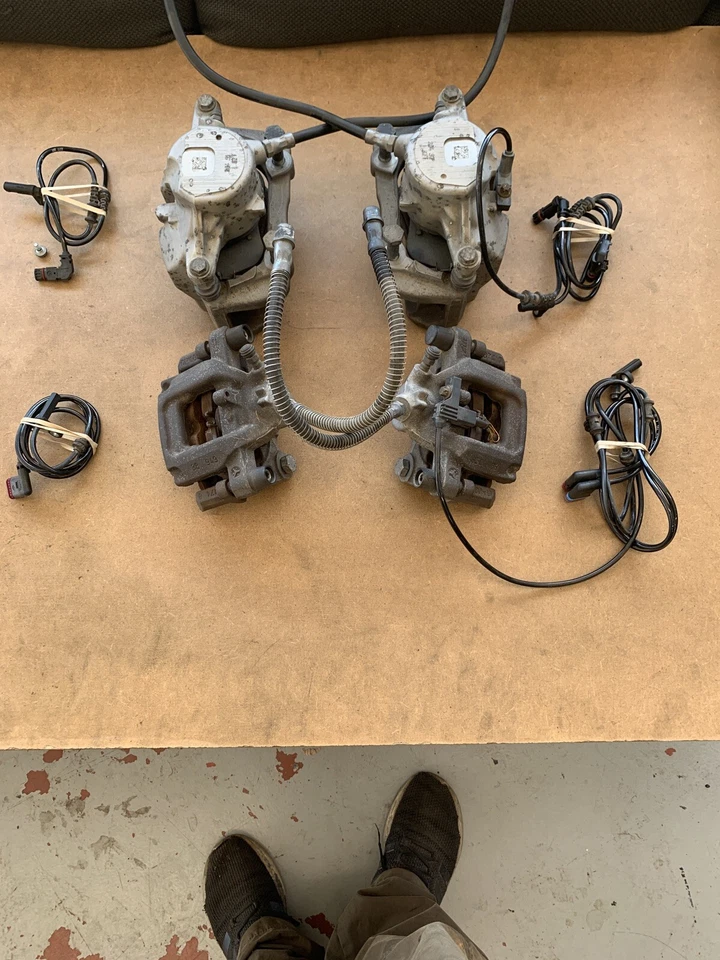 2008-2012 Mercedes C300 Front Rear Right Left Brake Caliper W/ ABS Sensor OEM - Image 4 of 4