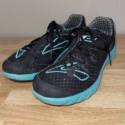 Brooks Green Silence Running Shoes Womens sz 7.5 Road  display picture 1