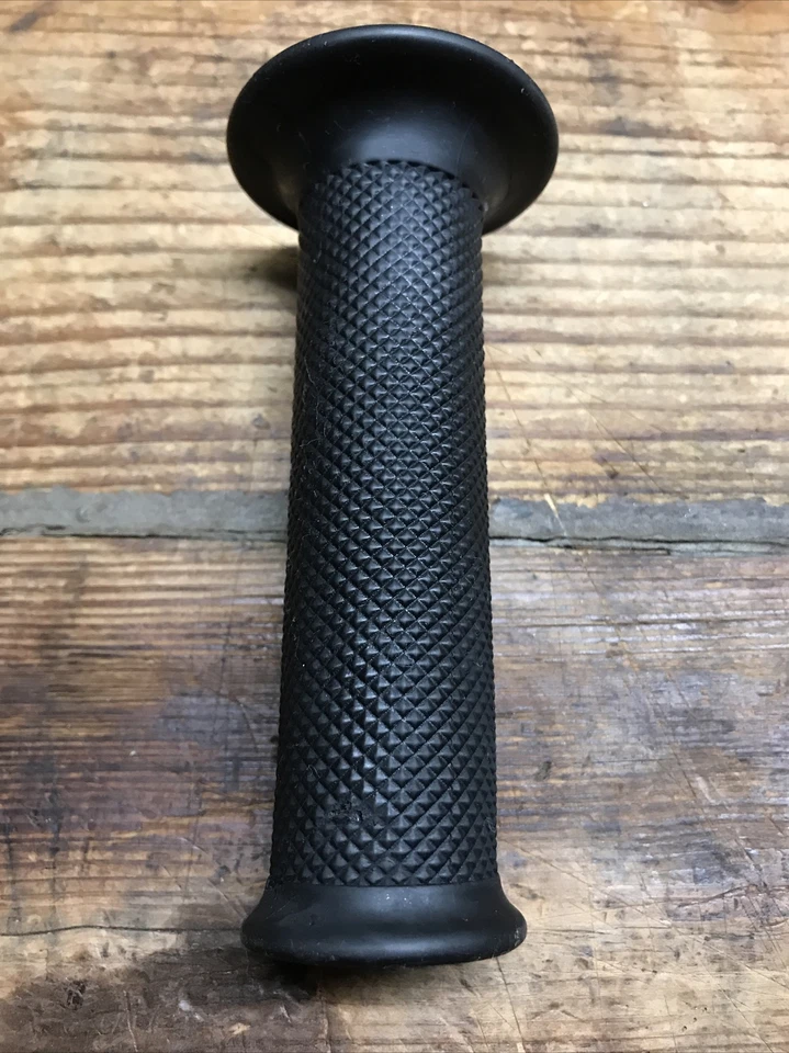 PIEZA DE AGARRE SUZUKI SV650S 99-9 SV650A 7-9 SV650 99-9 # 57211-22D02-291 Foto 4 de 4