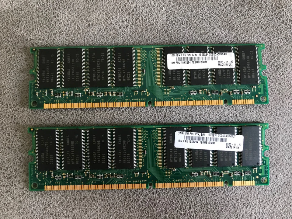 IBM HYM7V631601 PC133U-333-542-A1 133MHz 128Mb 3.3V SDRAM - Image 2 of 3