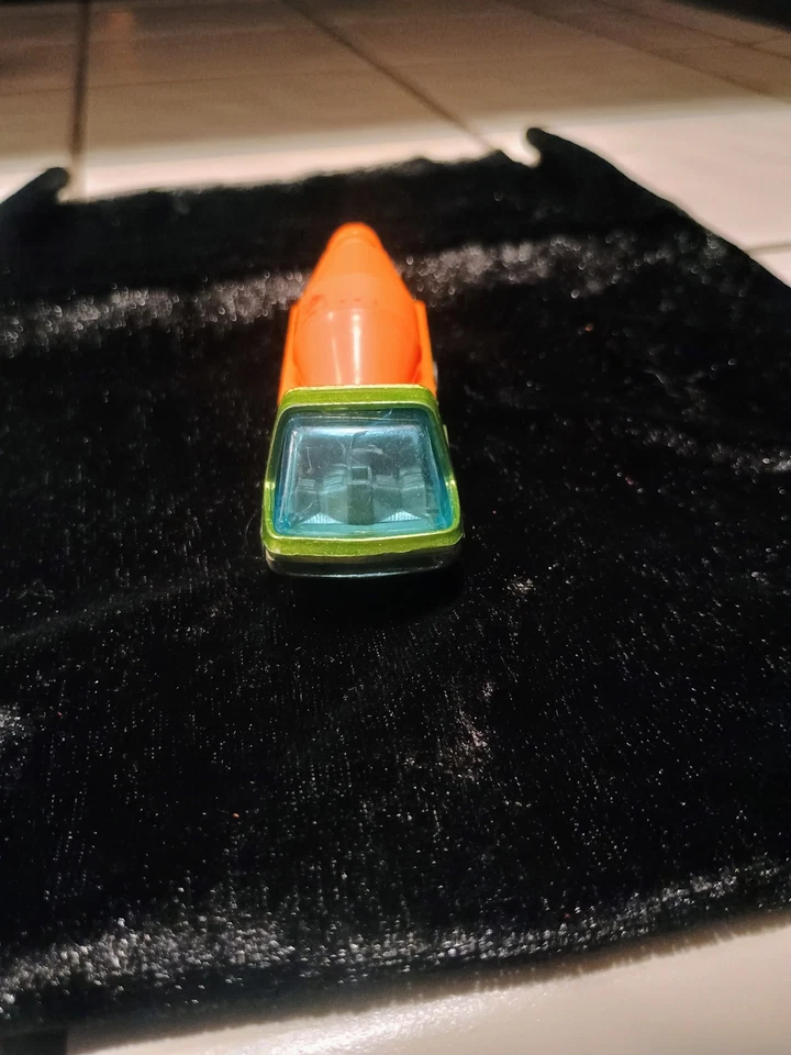 1969 Hot Wheels Redline "Heavyweights Cement Mixer" Light Green - Image 4 of 4