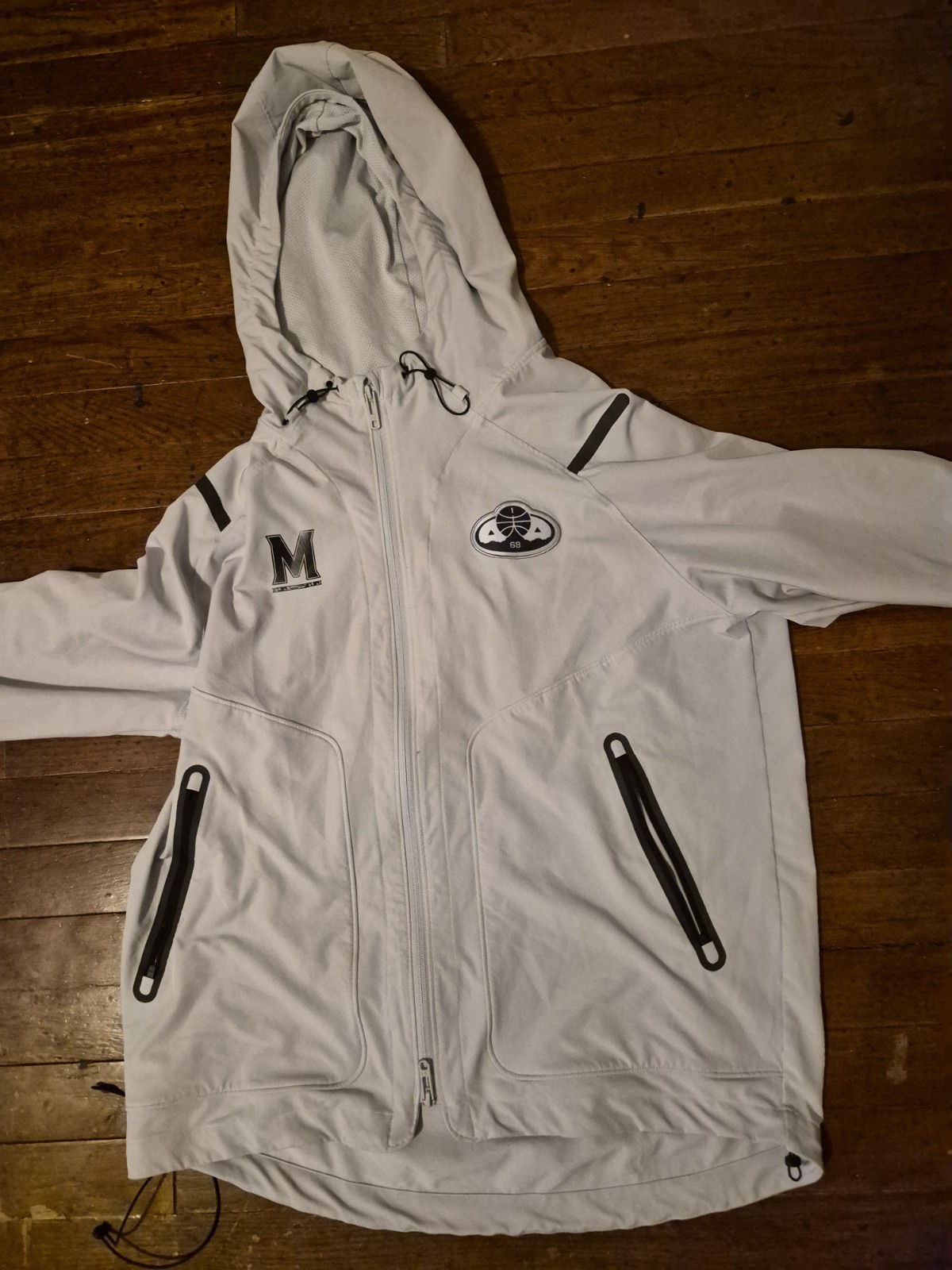 Maryland Terrapins Men's Sz Large Gray Under Armour Jacket thumbnail 2