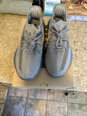 yeezy dead stock