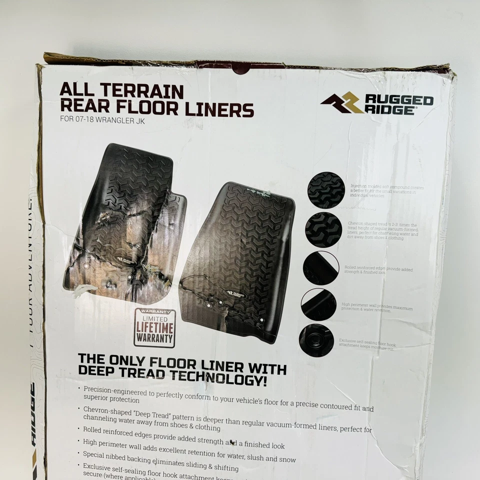 Forro de piso todo terreno Rugged Ridge 12920.03 para Wrangler 07-18 (JK) Foto 2 de 3