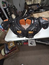 Schutt Y flex 500 football shoulder pads youth size 2XL 16-17  Used