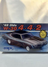 MPC Oldsmobile '69 W-30 442  2 in 1 Build model kit NEW in FACTORY SEALED BOX