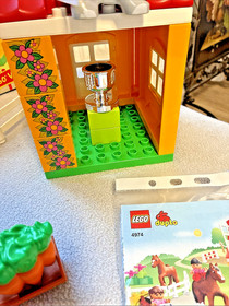 LEGO DUPLO 4974 LEGO VILLE * Equestrian Farm with 2 Figures, 1 Cat + 3 Horses with Original Box *EXCELLENT*