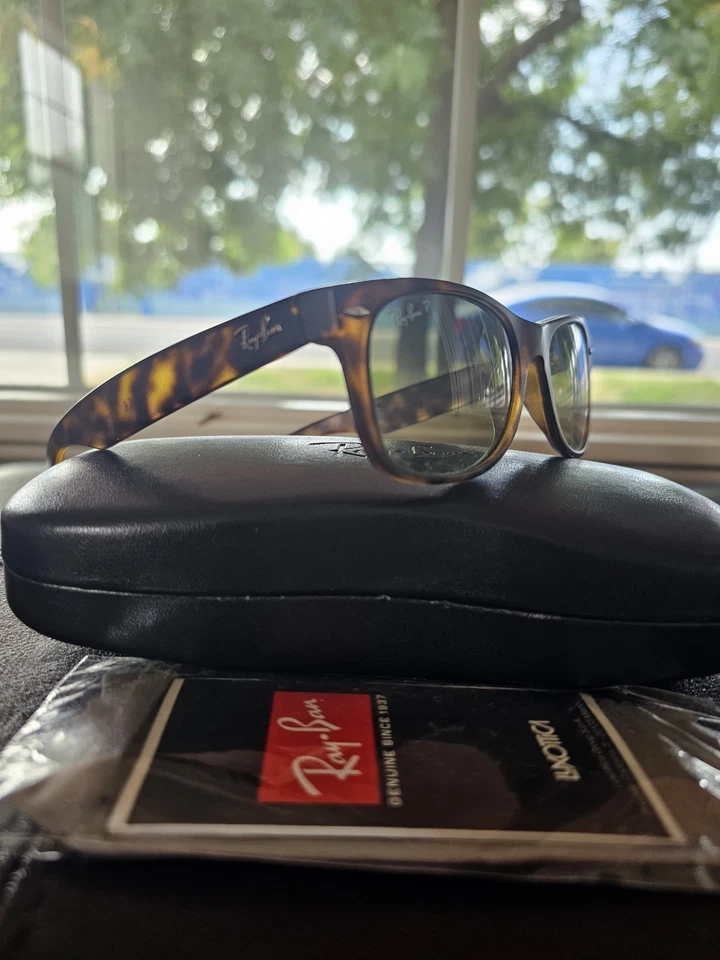 Ray-Ban Italy Leopard Print Brown Sunglasses with Hard Case And Cleaning Wipe - Image 2 of 4