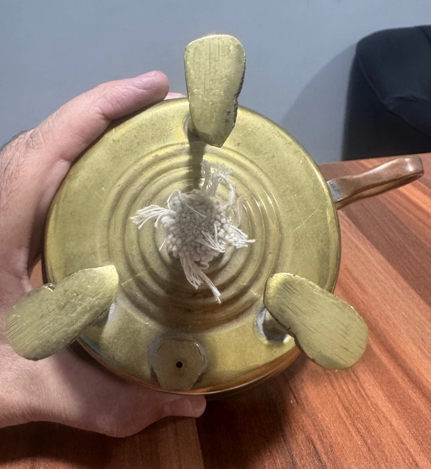 Cafetera turca egipcia hecha a mano de latón (quemador de alcohol) sin olla Foto 3 de 4