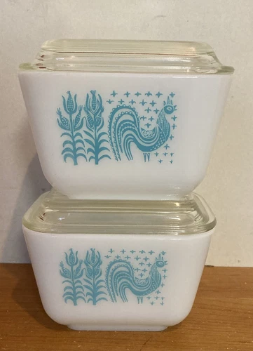 2 PYREX 501 B 1-1/2 Cup Refrigerator Dishes & Lids - Turquoise Amish Butterprint