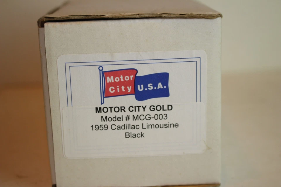 Cadillac Motor City 1959 limusina, caja de metal blanco Foto 3 de 4