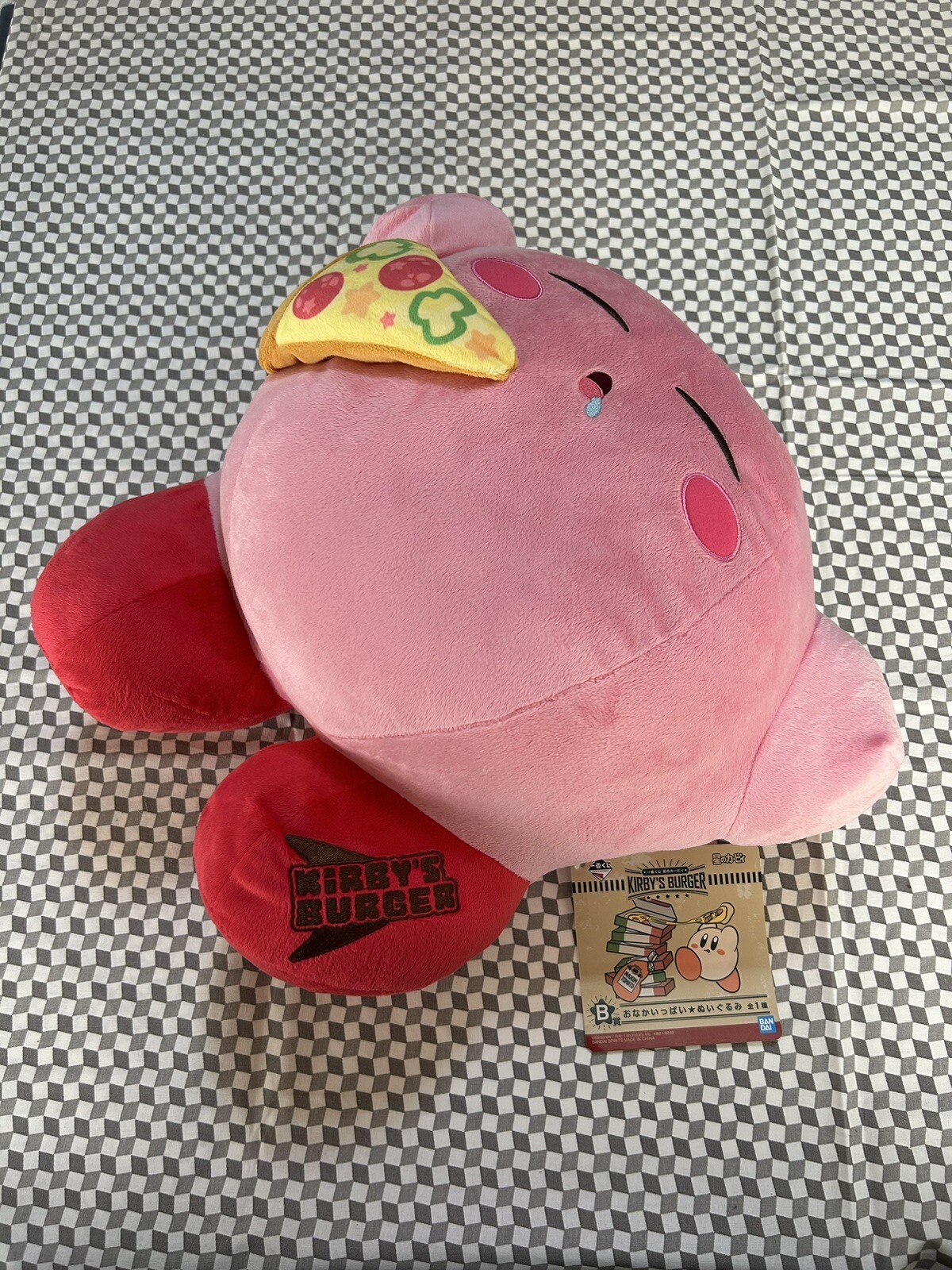 Kirby peluche burger XXL doudou géant Ichiban Kuji objet de collection Bandai