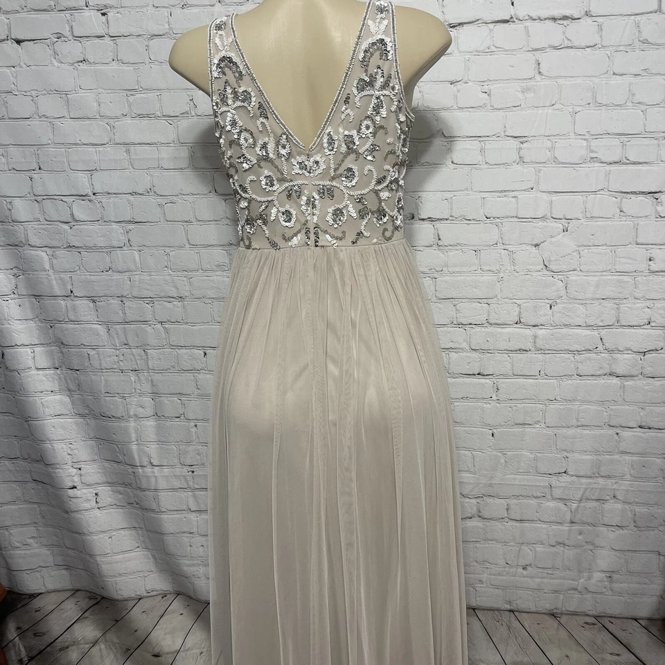 Vestido largo Adrianna Papell lentejuelas corpiño talla 4 beige graduación Foto 4 de 4