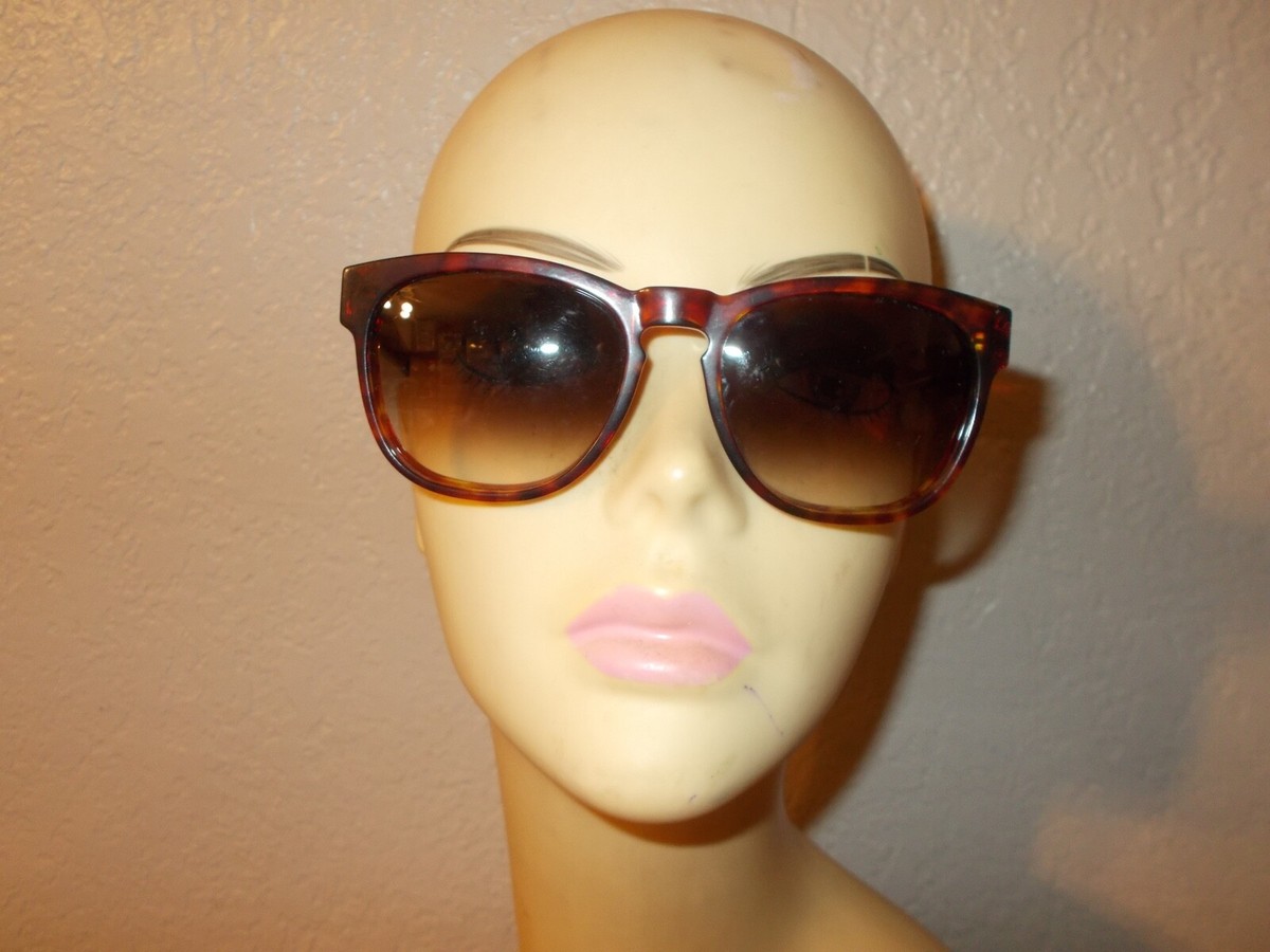 Wildfox Classic Fox 2 Tortoise Frame Brown Lenses Sunglasses  display picture 1