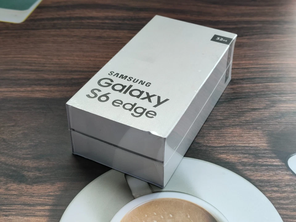 New&Sealed Samsung Galaxy S6 Edge 32GB Black/White/Gold UNLOCKED Andriod - Image 3 of 4