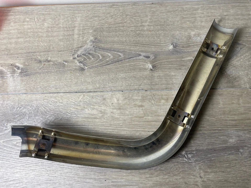 2006 Harley Davidson Softail Deluxe FLSTN Rear Exhaust Heat Shield Chrome OEM - Imagem 4 de 4